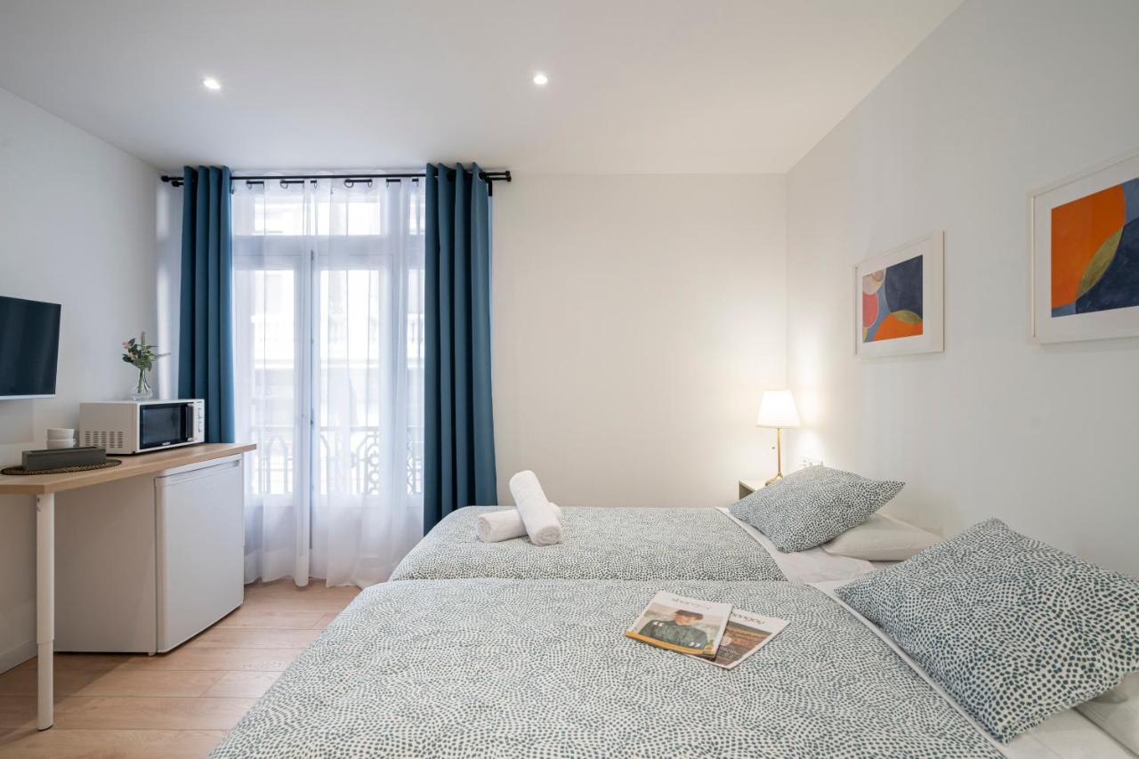 Room Plaza Espana Madrid Esterno foto