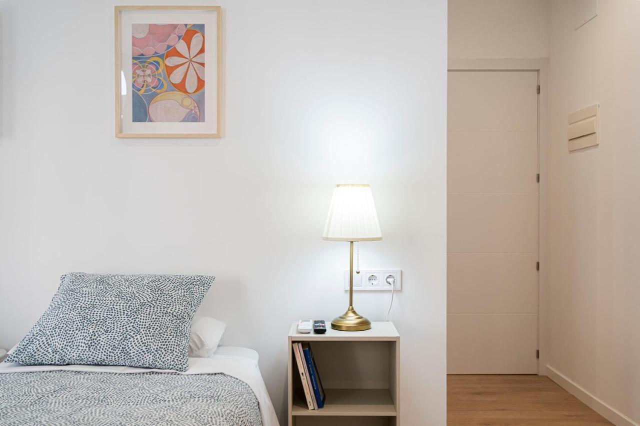 Room Plaza Espana Madrid Esterno foto